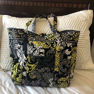 Vera Bradley tote bag